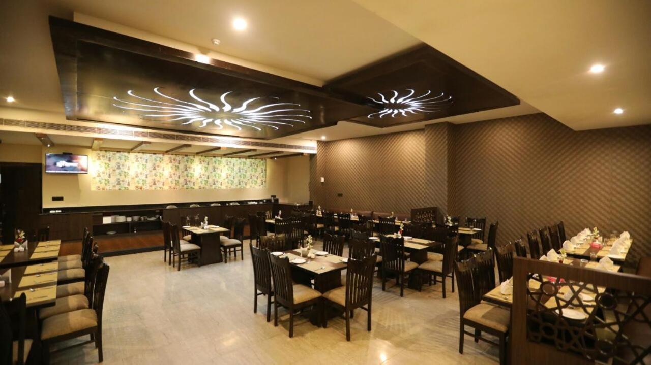 Vijay Paradise Lucknow Exterior foto