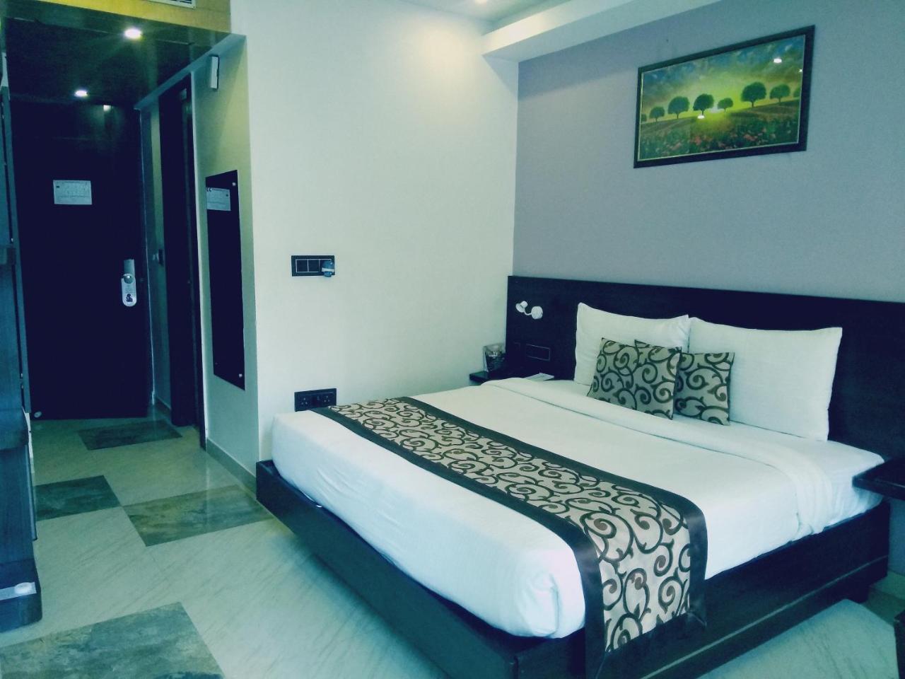 Vijay Paradise Lucknow Exterior foto